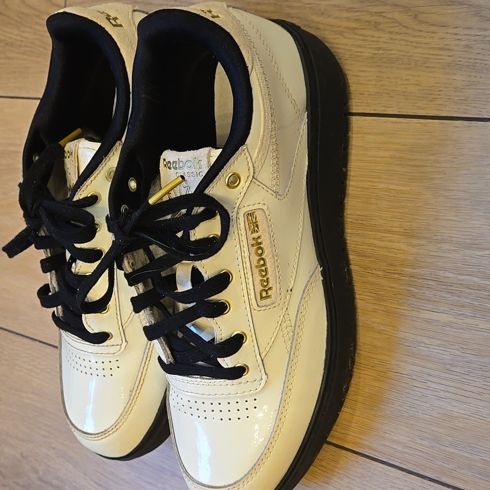 Reebok Cardi B x Club C Double Retro Shoe Ivory Platform Sneakers size 8.5